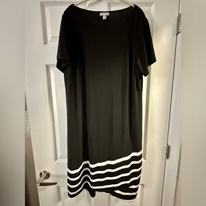 CB Casual Black and White Maxi Dress